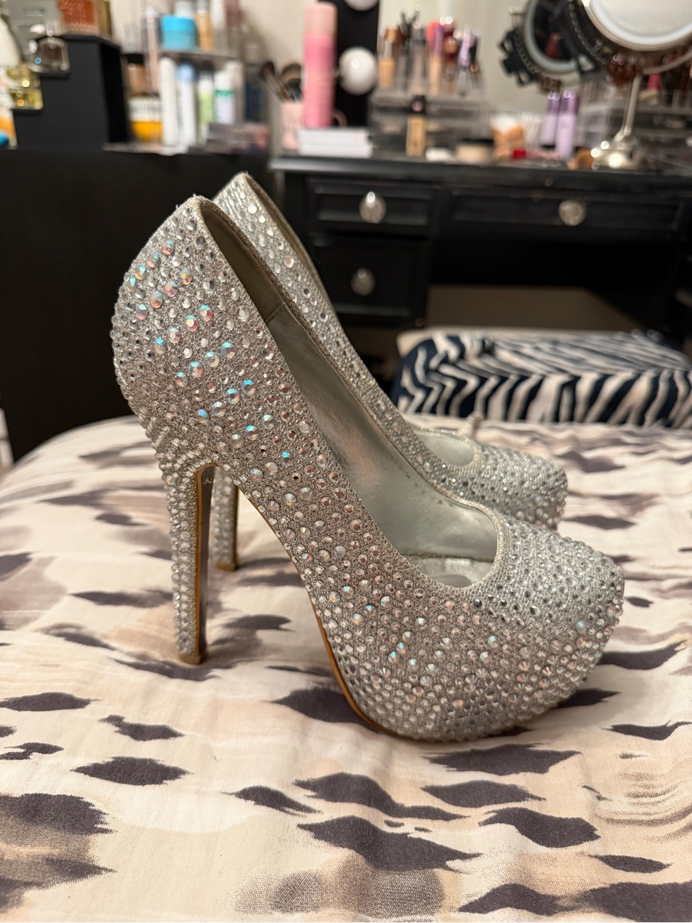 Women’s Rhinestone Pumps